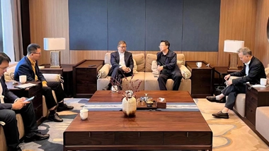 Su Ertian, Chairman of the Board of Directors of Global New Material International (Chesir) and Yao Ruojun, Secretary of the Party Committee and Chairman of the Board of Directors of Guidong Electric Power Held a Meeting on Cooperation in the Field of New