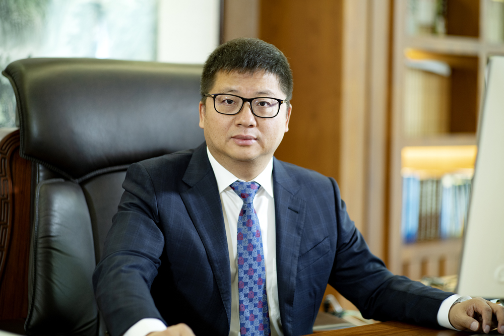 Awarded again! Su Ertian was awarded the 2022 Guangxi Outstanding Private Entrepreneur of the Year
