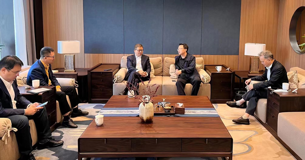 Su Ertian, Chairman of the Board of Directors of Global New Material International (Chesir) and Yao Ruojun, Secretary of the Party Committee and Chairman of the Board of Directors of Guidong Electric Power Held a Meeting on Cooperation in the Field of New Energy